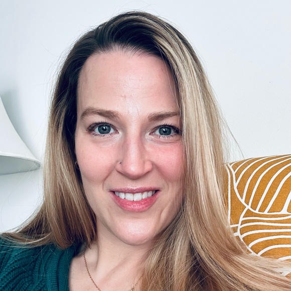 Meet your Posher, Marissa - Picture 2 of 2